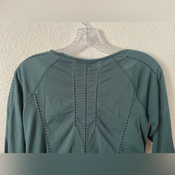 Athleta Green Long Sleeve Tee - Picture 12 of 13